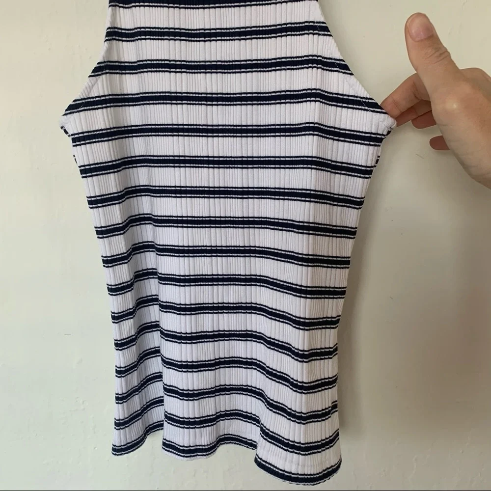 Frame Racerback Keyhole Tank - Picture 8 of 12